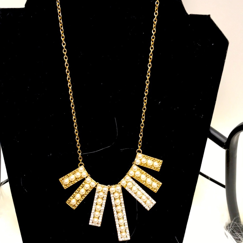 Statement necklace